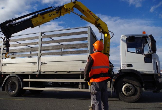 Abilitazione alla conduzione di gru su autocarro - Aggiornamento